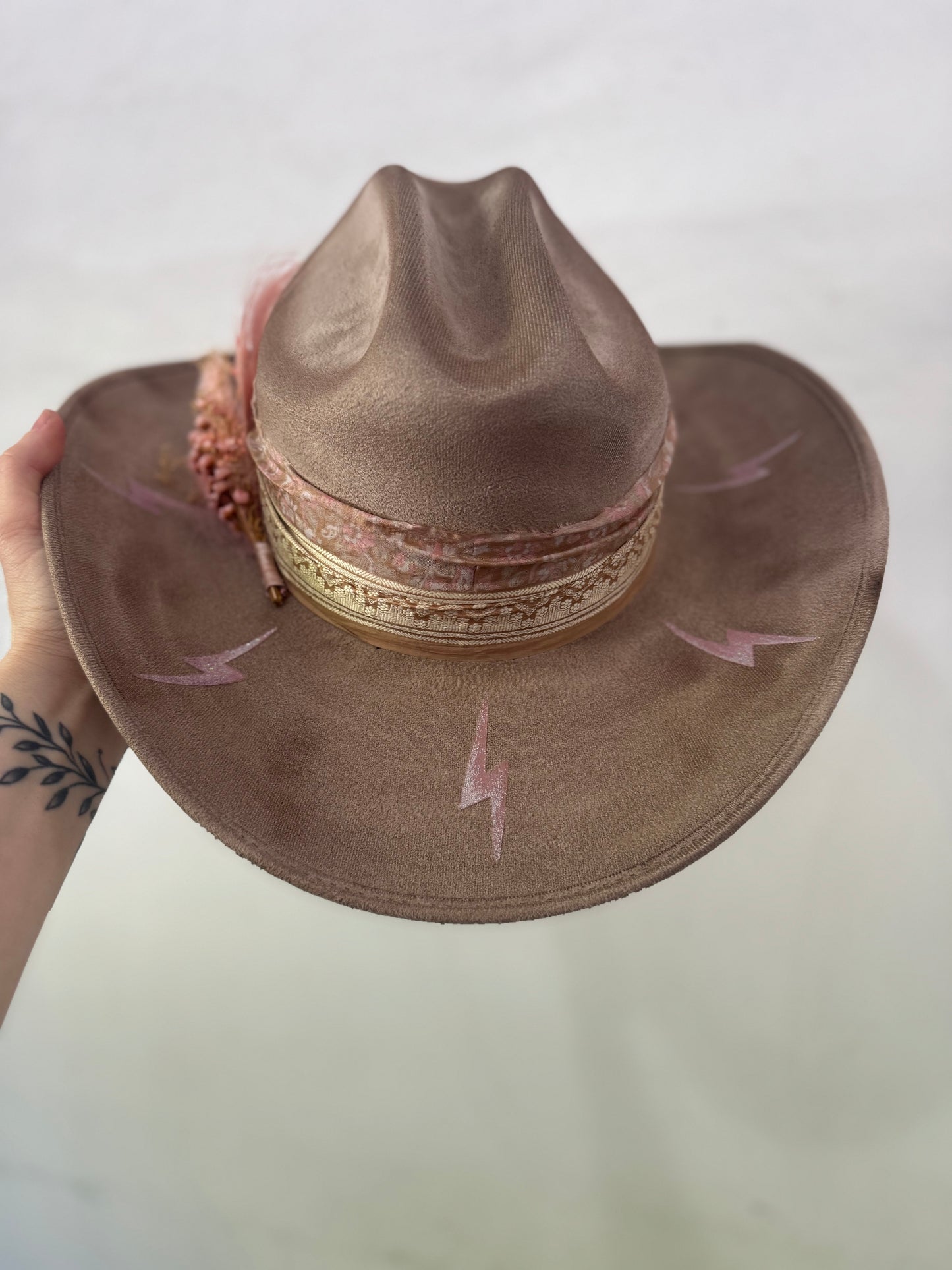The Whimsy Wilson (READY TO SHIP)