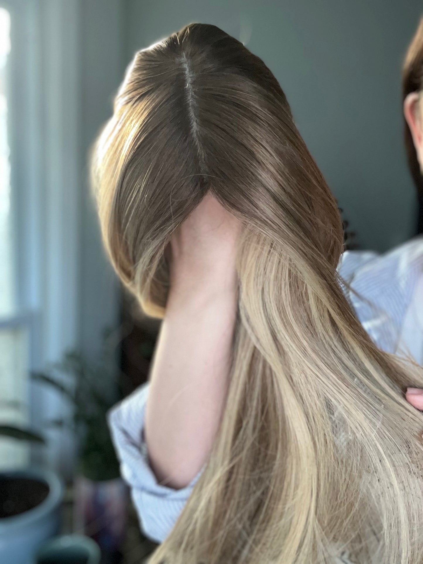 Honey Blonde Natural Root Topper 18-19 Inches